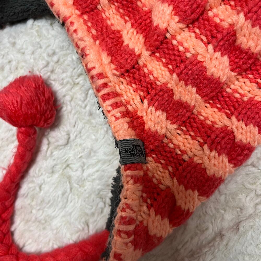 The North Face Peruvian Earflap Beanie Pom Hat Fleece Lined Red Orange Winter - Picture 4 of 6